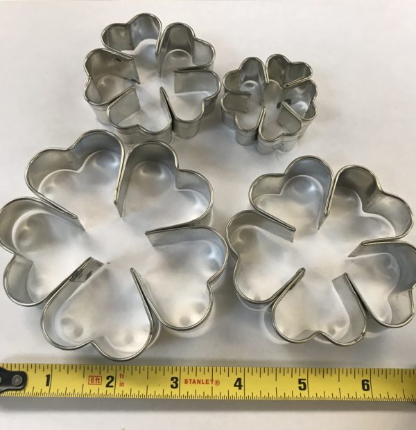 M 4 Count Anemone Flower Metal Cutters