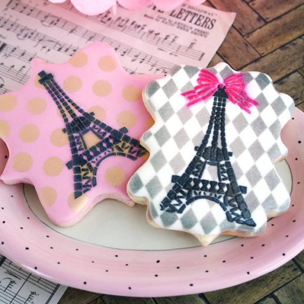 Eiffel Tower Stencil - Image 2
